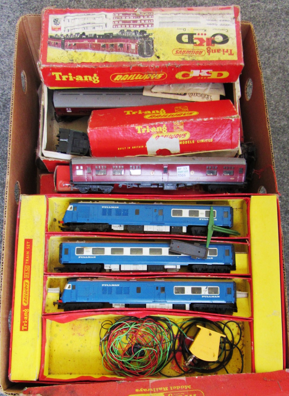 Appraisal: Railway interest a quantity of Triang Hornby ' ' gauge