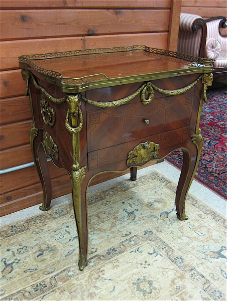 Appraisal: LOUIS XV STYLE WRITING TABLE a small -drawer chest raised