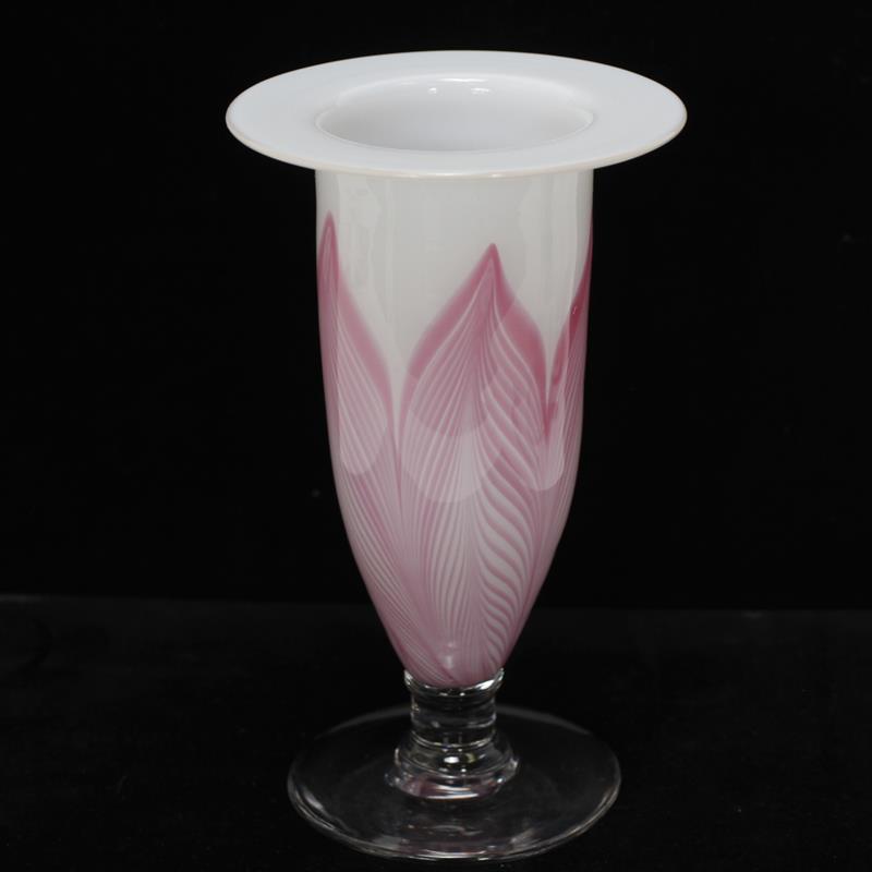 Appraisal: Libbey-Nash Opaque White and Rose Pulled-Feather American Art Glass Vase