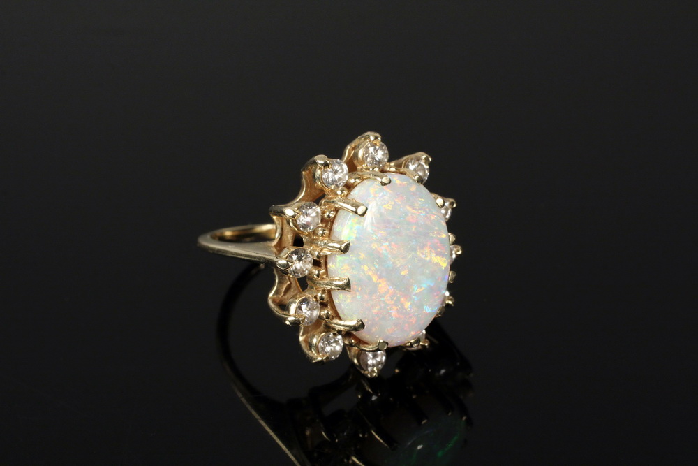 Appraisal: LADY'S RING - Large Oval Australian Fire Opal Ring set