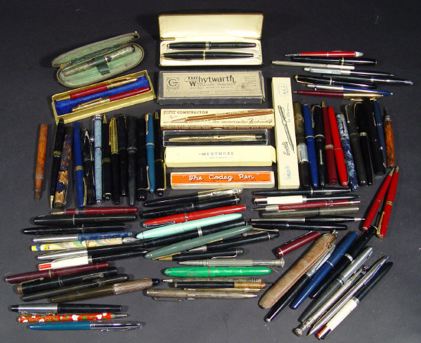 Appraisal: Large collection of assorted fountain pens ballpoint pens and propelling