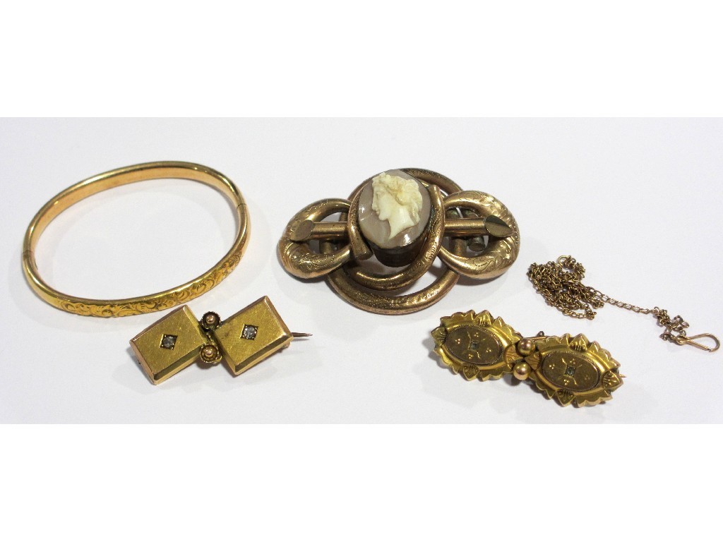 Appraisal: A Victorian gold and small diamond set brooch a gilt