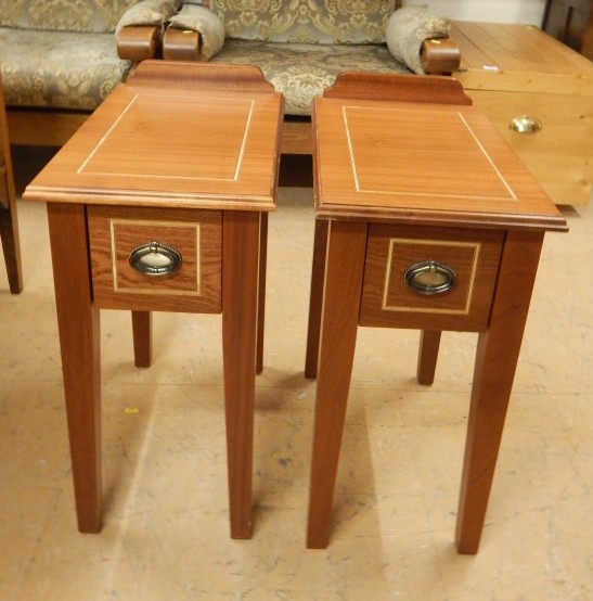 Appraisal: A pair of modern mahogany Edwardian style bedside cabinets each