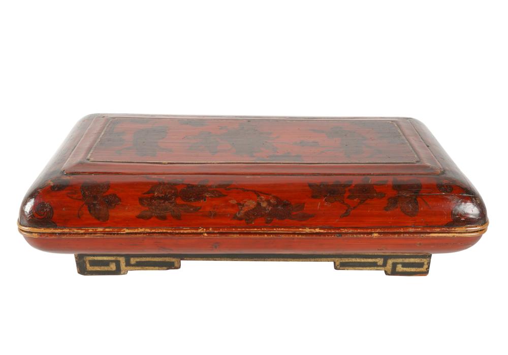 Appraisal: CHINESE LACQUERED COVERED BOXthe top depicting figures on an integral