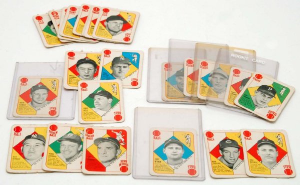 Appraisal: Lot of Topps red back baseball cards including Warren Spahn