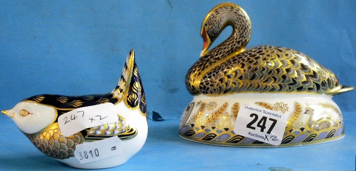 Appraisal: Royal Crown Derby Paperweight Golden Jubilee Black Swan with certificate