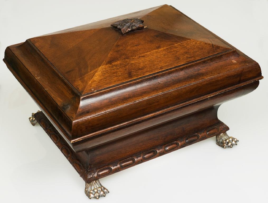 Appraisal: WILLIAM IV MAHOGANY WINE COOLER of sarcophagus form the hinged