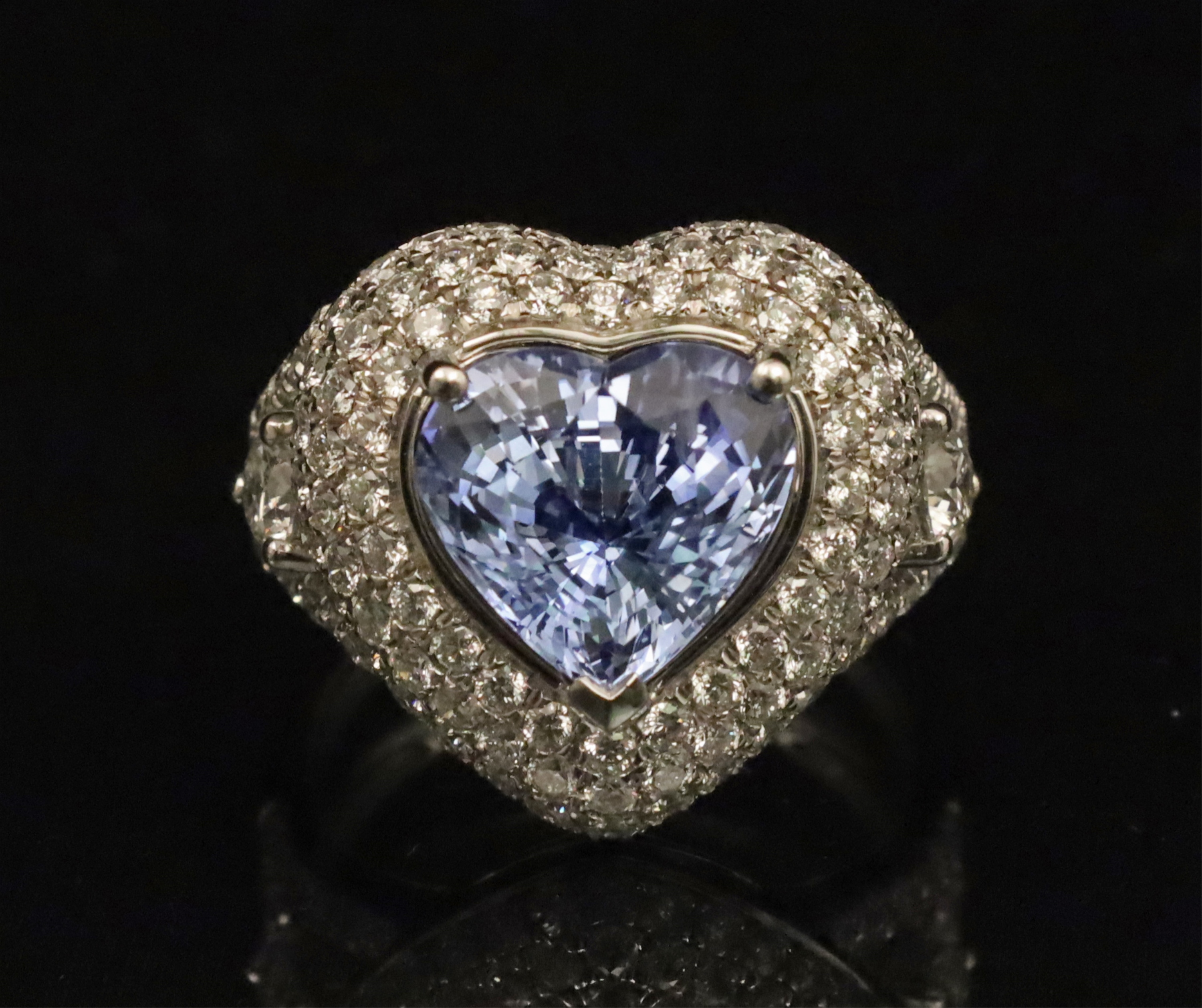 Appraisal: PLATINUM SAPPHIRE DIAMOND RING GIA Platinum sapphire and diamond ring