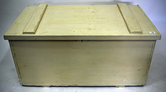 Appraisal: AN EARLY TH CENTURY CREAM PAINTED WOODEN ZINC LINED CHEST