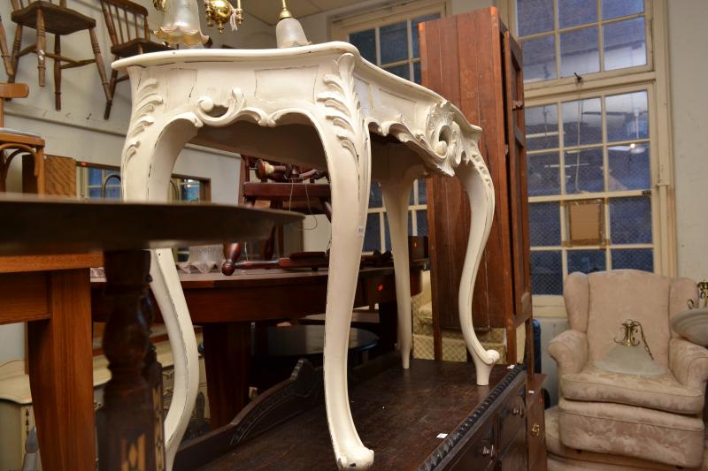 Appraisal: FRENCH PROVINCIAL STYLE WHITE PAINTED CONSOLE TABLE FRENCH PROVINCIAL STYLE