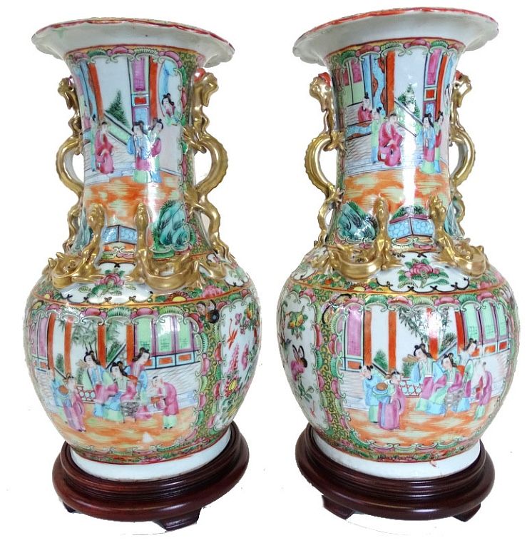 Appraisal: Pair of Chinese Famille Rose Export Vases Pair of Chinese