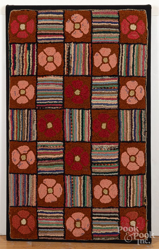 Appraisal: Hooked rug early th c Hooked rug early th c