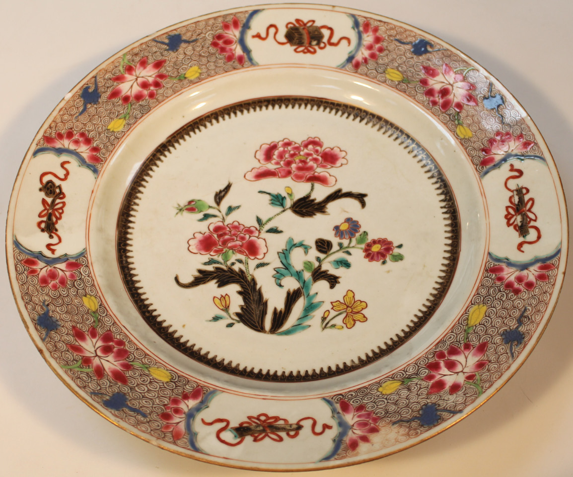 Appraisal: An early thC Japanese famille rose plate the circular outline