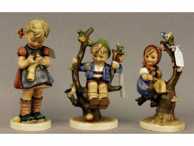 Appraisal: Collection of Hummel figurines including The Apple Tree Boy Stitch