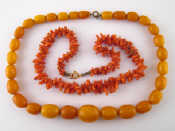 Appraisal: A mixed lot comprising an amber necklace cm long largest