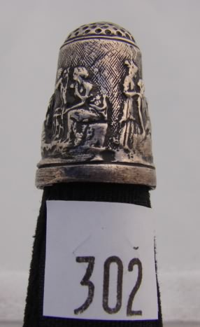 Appraisal: Sok Ung thimble with figural design