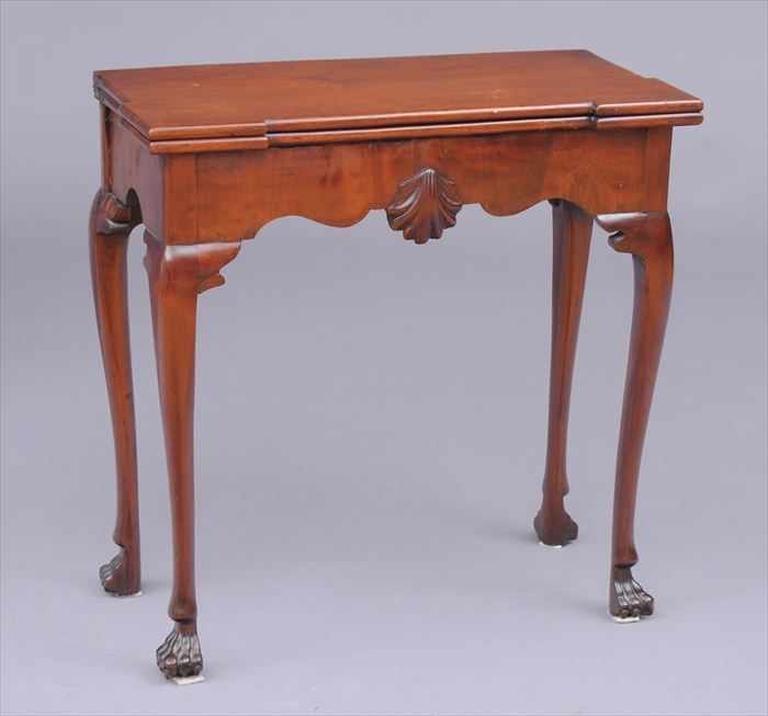 Appraisal: LATE GEORGE II MAHOGANY CARD TABLE POSSIBLY IRISH The rectangular