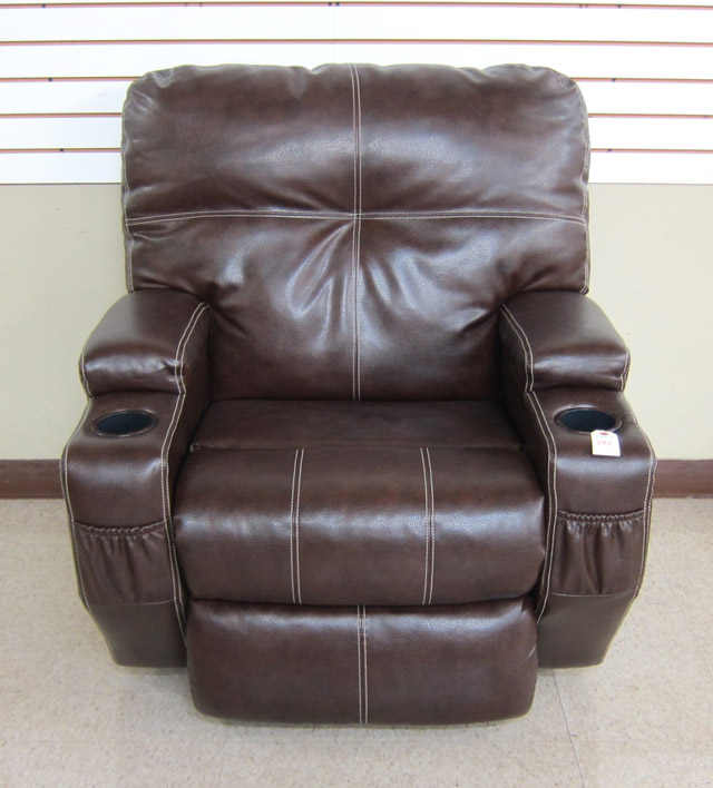 Appraisal: BROWN LEATHER THEATER ROOM RECLINER Southern Motion Inc Pontotoc MS