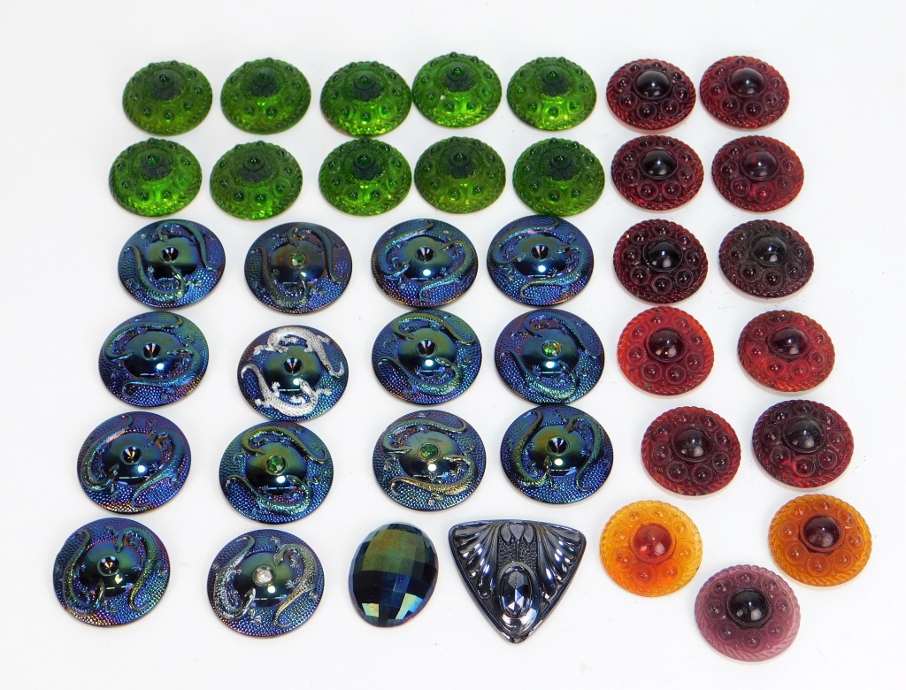 Appraisal: PC VICTORIAN GLASS BUTTON GROUP England th CenturyIncludes fourteen iridescent