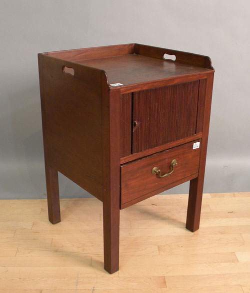 Appraisal: Georgian mahogany commode x