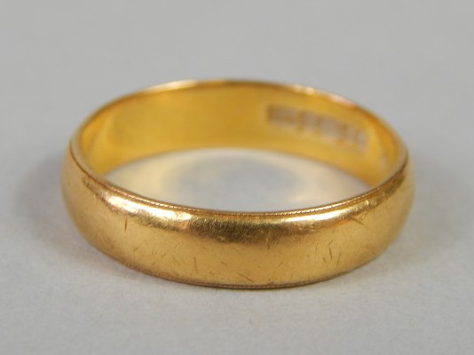 Appraisal: A ct gold wedding band g