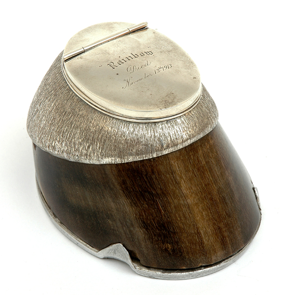 Appraisal: AN AUSTRALIAN SILVER MOUNTED HORSE HOOF INKWELL Maker's mark Palfrey