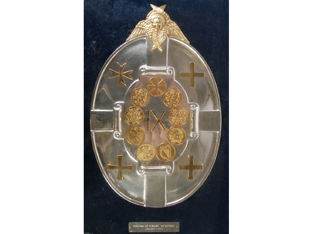 Appraisal: SILVER AND PARCEL GILT OVAL PLAQUE with silver panel inscribed