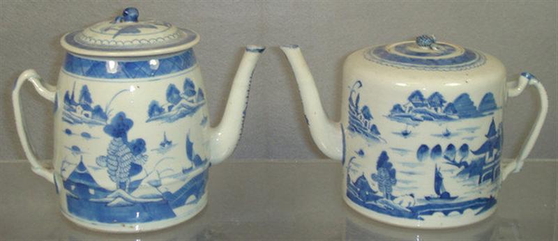 Appraisal: Lot of th c Chinese porcelain Canton tea pots small