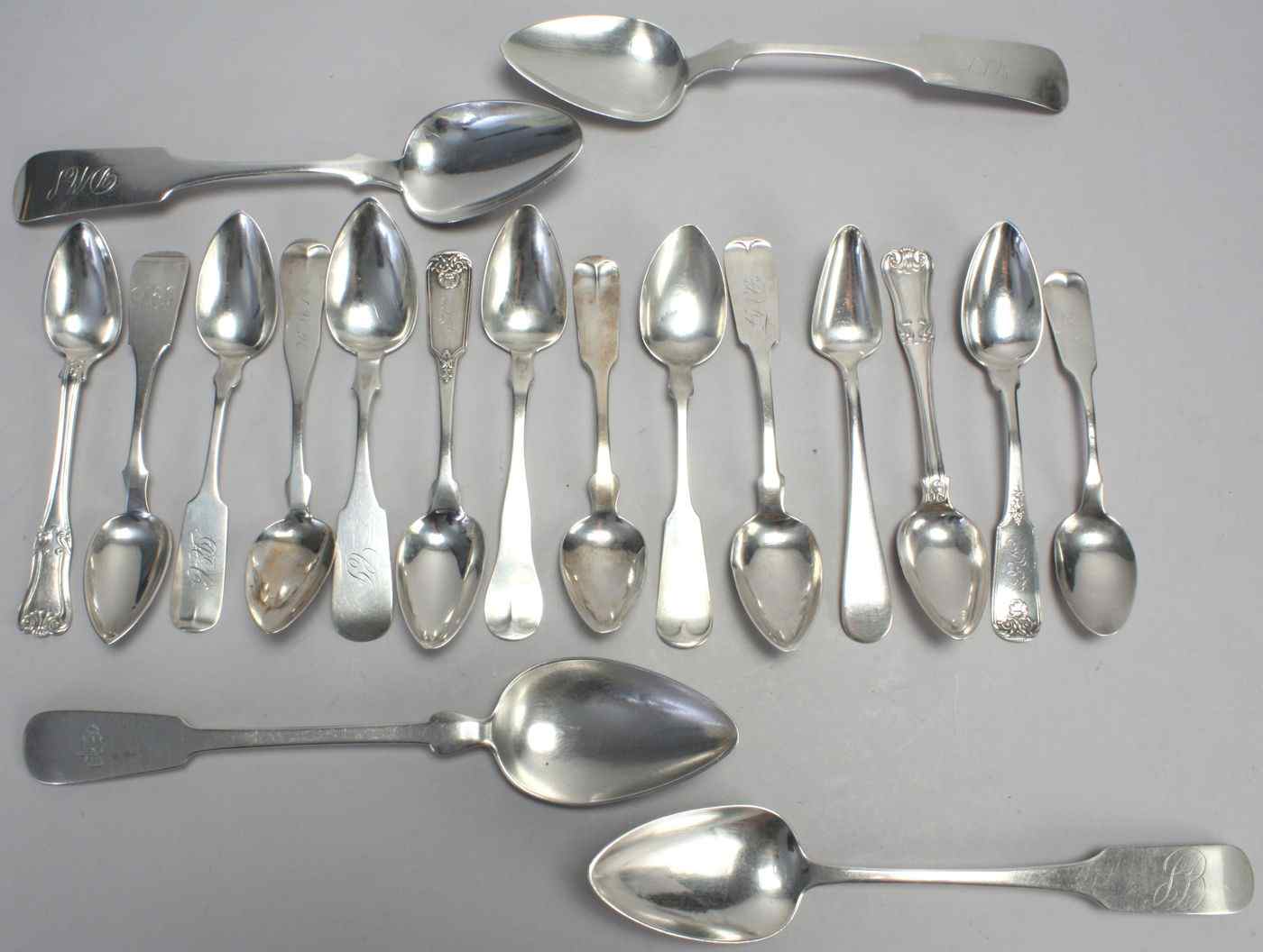 Appraisal: SEVENTEEN AMERICAN SILVER FLATWARE PIECESBy various makers Includes four tablespoons