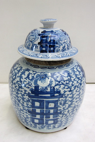 Appraisal: CHINESE BLUE AND WHITE PORCELAIN GINGER JAR with high shoulder