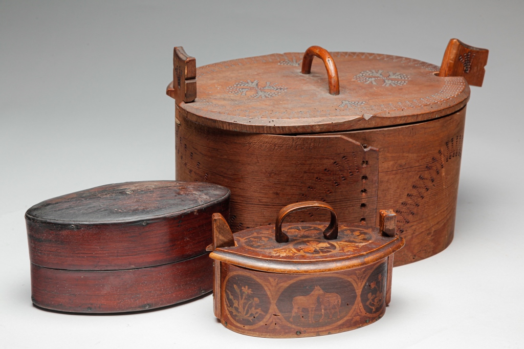 Appraisal: THREE EUROPEAN BENTWOOD BOXES Nineteenth and th centuries Largest is