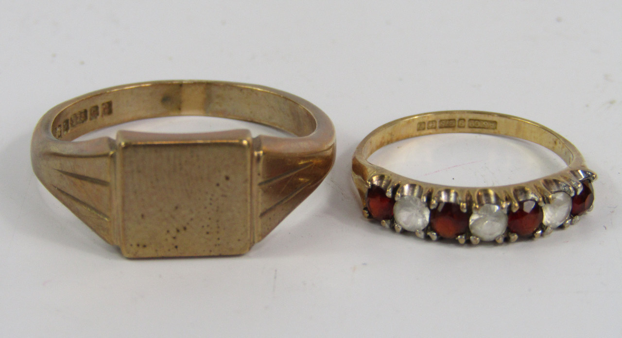 Appraisal: A gentleman's ct gold signet ring size and a lady's