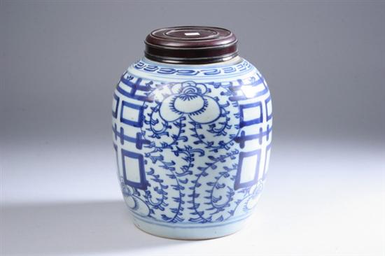 Appraisal: CHINESE BLUE AND WHITE PORCELAIN JAR Late th early th