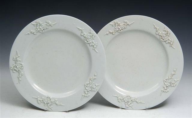 Appraisal: A BOW WHITE PLATE made during the early Bow period