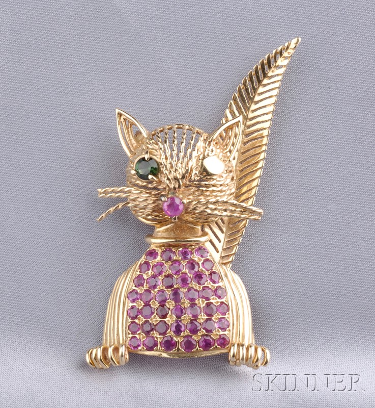 Appraisal: kt Gold Gem-set Cat Brooch with green tourmaline eye belly