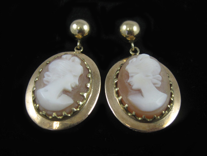 Appraisal: PAIR OF PORTRAIT CAMEO EARRINGS each k yellow gold with