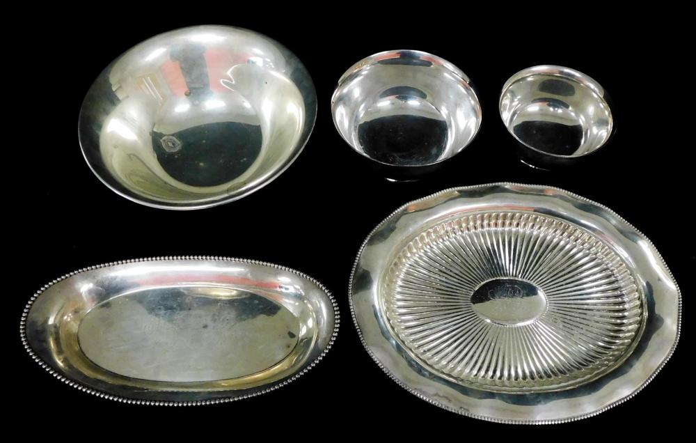 Appraisal: STERLING Five pieces of sterling silver hollowware three graduated round