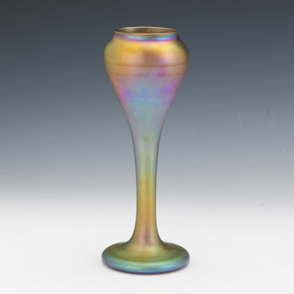 Appraisal: SIGNED QUEZAL GOLD IRIDESCENT VASE Art glass vase of bulbous