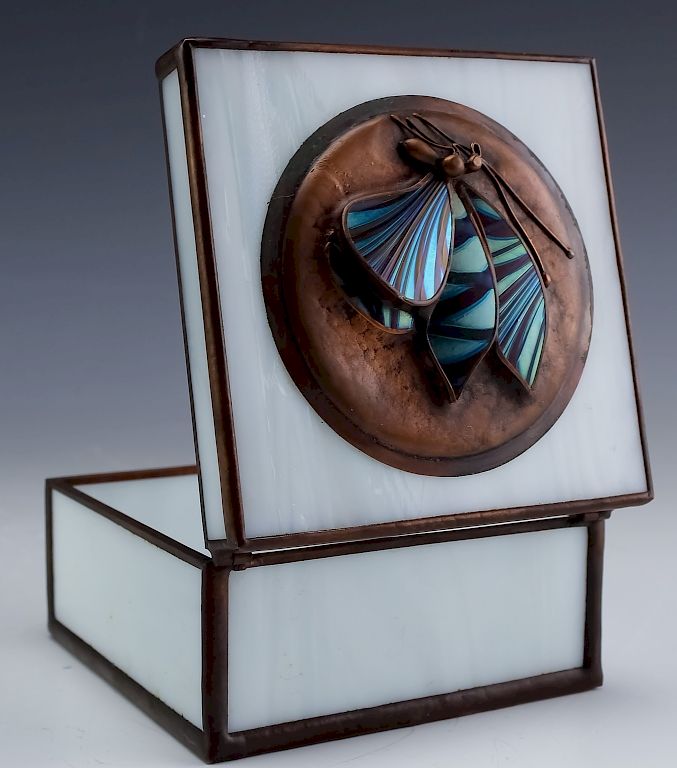 Appraisal: Daniel Boone Studio Art Glass Butterfly Lidded Box Guaranteed Authentic