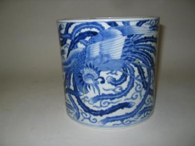 Appraisal: A KANGXI PORCELAIN BRUSH POT of plain cylindrical form painted