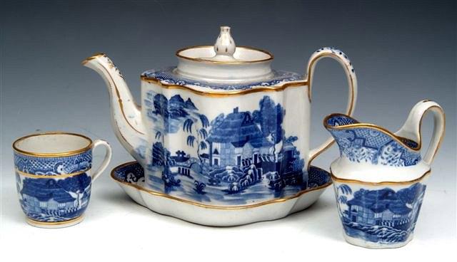 Appraisal: A NEW HALL BLUE AND WHITE PART TEA SERVICE Trench