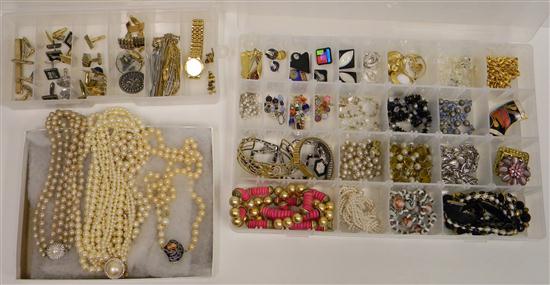 Appraisal: Vintage and costume jewelry including some faux pearl necklaces brooches