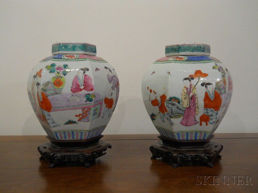 Appraisal: Pair of Famille Rose Covered Jars China th century bulbous