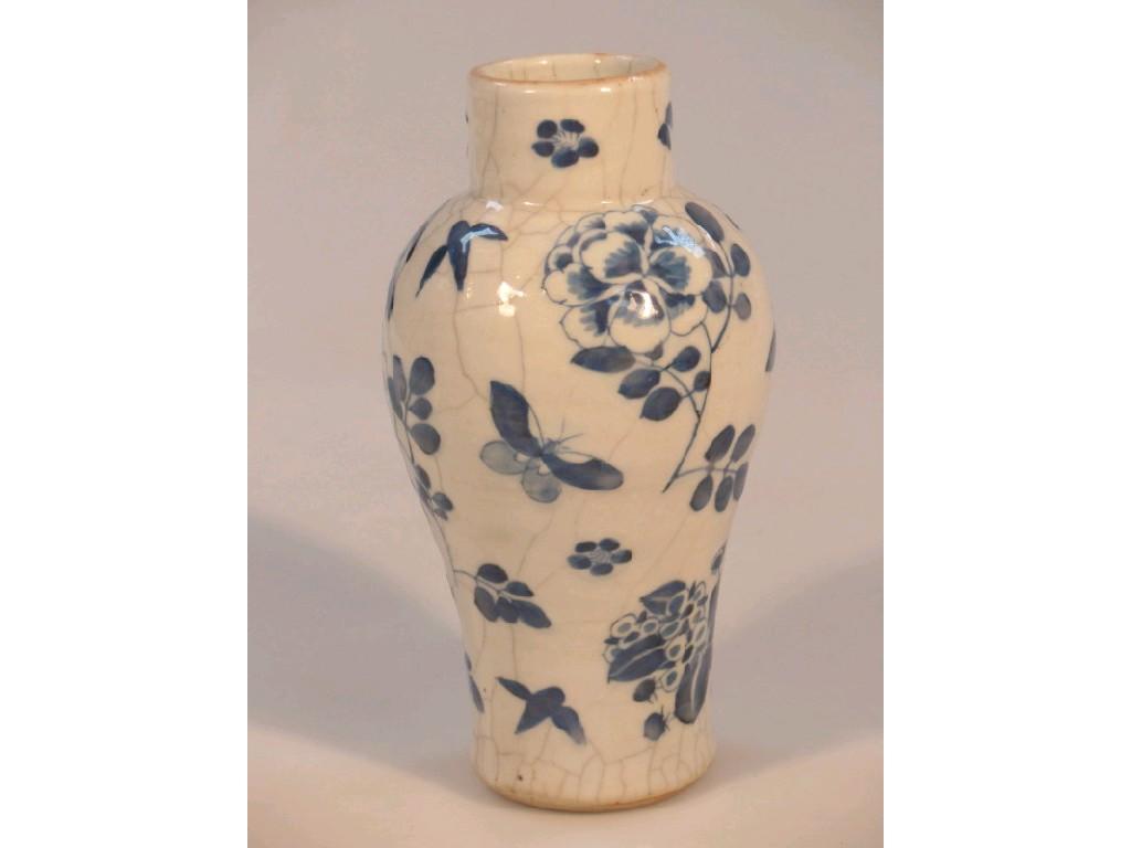 Appraisal: A thC Chinese Mei-Ping vase painted in underglaze blue with