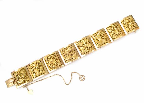 Appraisal: An eighteen karat gold link bracelet grams length in