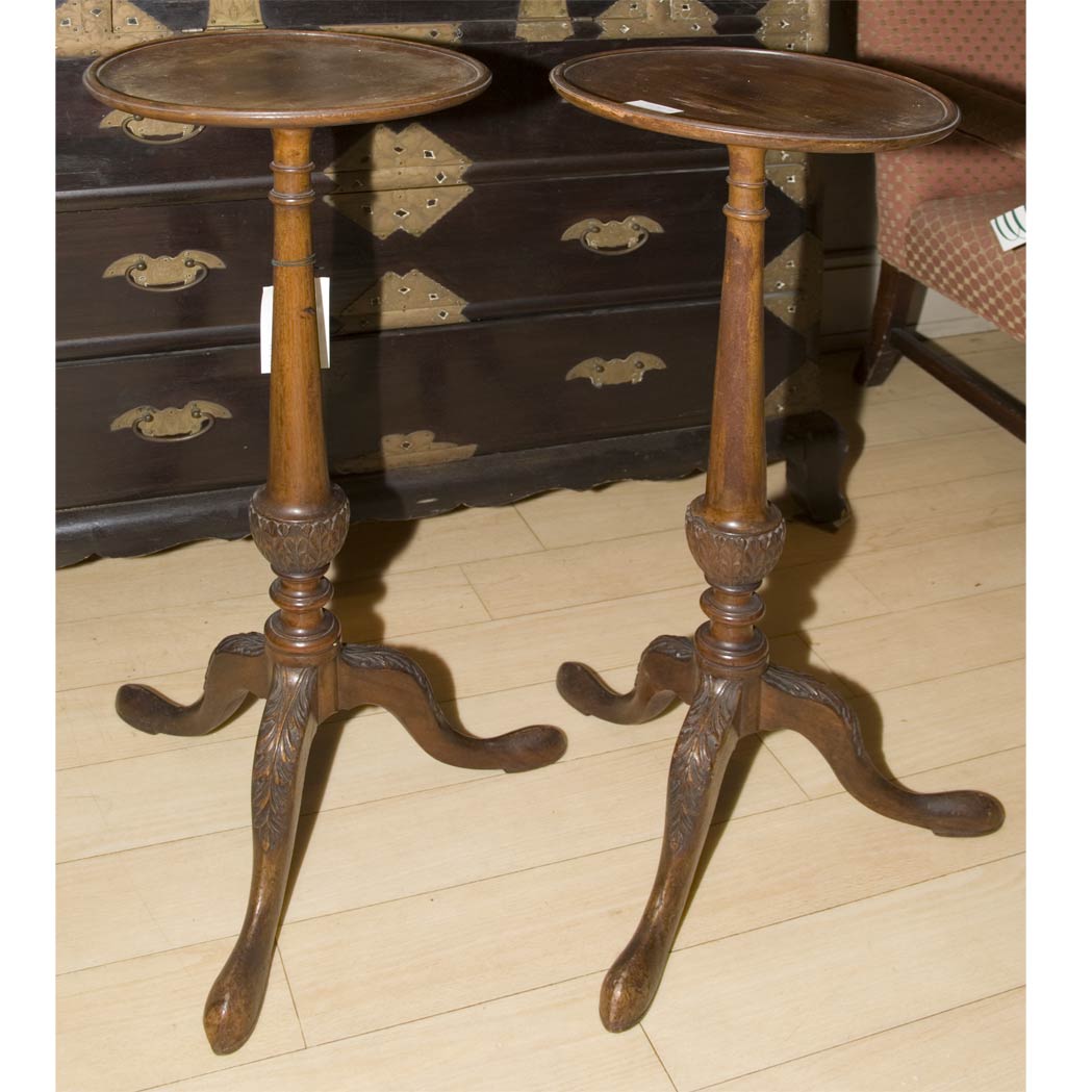 Appraisal: Pair of Georgian Style Mahogany Candlestands Height inches