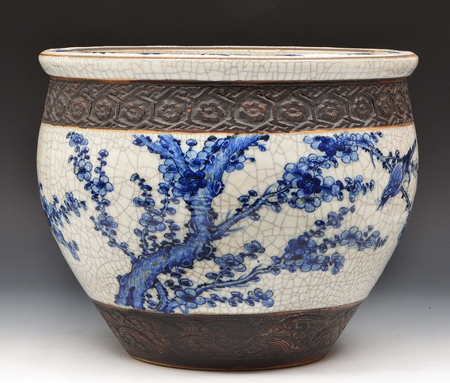 Appraisal: A Chinese blue and white crackleware fish bowlGuangxu periodbirds and