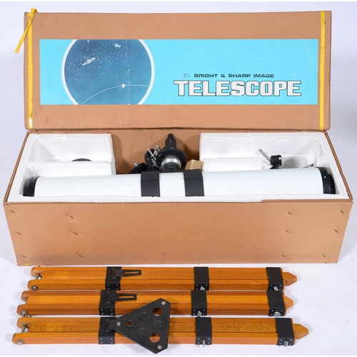 Appraisal: A Japanese mm astronomical reflecting telescope F mm with accessories