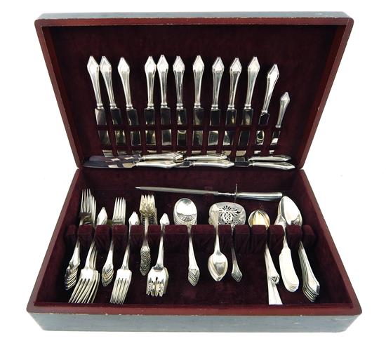 Appraisal: SILVER Gorham sterling silver flatware one hundred-twenty pieces Clermont pattern