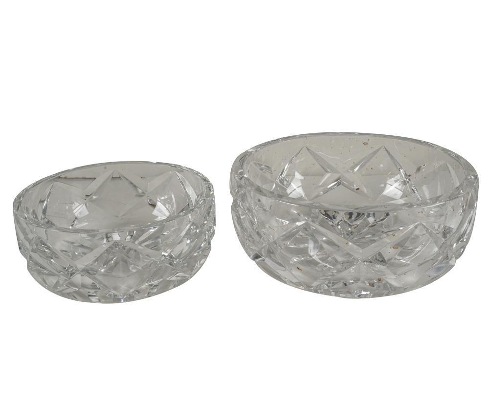 Appraisal: PAIR OF SAINT LOUIS CRYSTAL BOWLSeach signed to underside Provenance